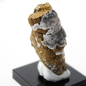 Stalactite marcassite hémisphérique avec quartz de la mine Buick, Missouri