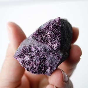 Kammererite - Crystalline Chromian Clinochlore