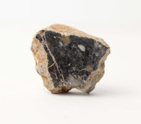 希少な月の隕石 - 月の破片化した角礫岩 - NWA 15373 - Etsy 日本