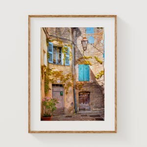 Saint Tropez Wall Art, Charming Street Scene, Cote d’Azur France Print, Mediterranean Architecture, Provence Travel Photography
