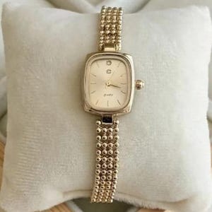 Vintage Retro Watch, Old Money Style, Gold Elegenat Watch image 3