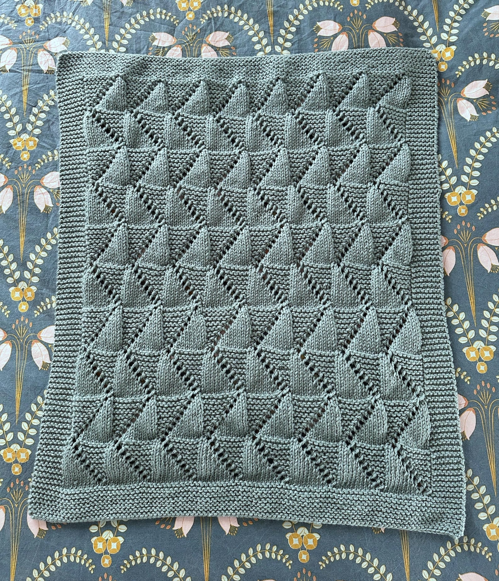 Zig Zag Design Baby Blanket
