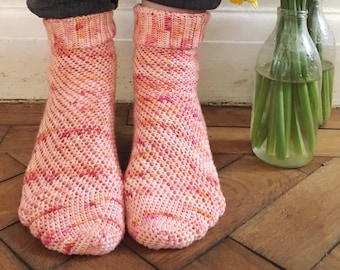 Crochet Pattern - Laverna Socks