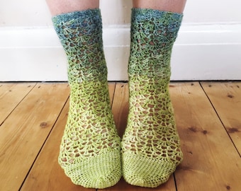 Crochet Pattern - Trailing Lace Socks