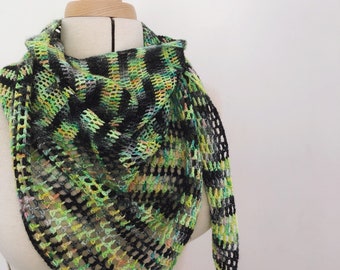 crochet pattern - Elfed Shawl