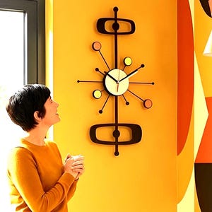 Horloge murale moderne du milieu du siècle - Horloge atomique rétro en étoile, décoration géométrique colorée pour la maison