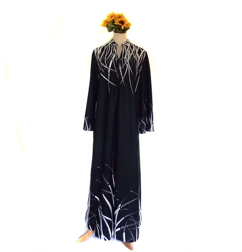 70s House Coat Housecoat Vintage Sears Lingerie Asian Influence Robe Navy White Sz L
