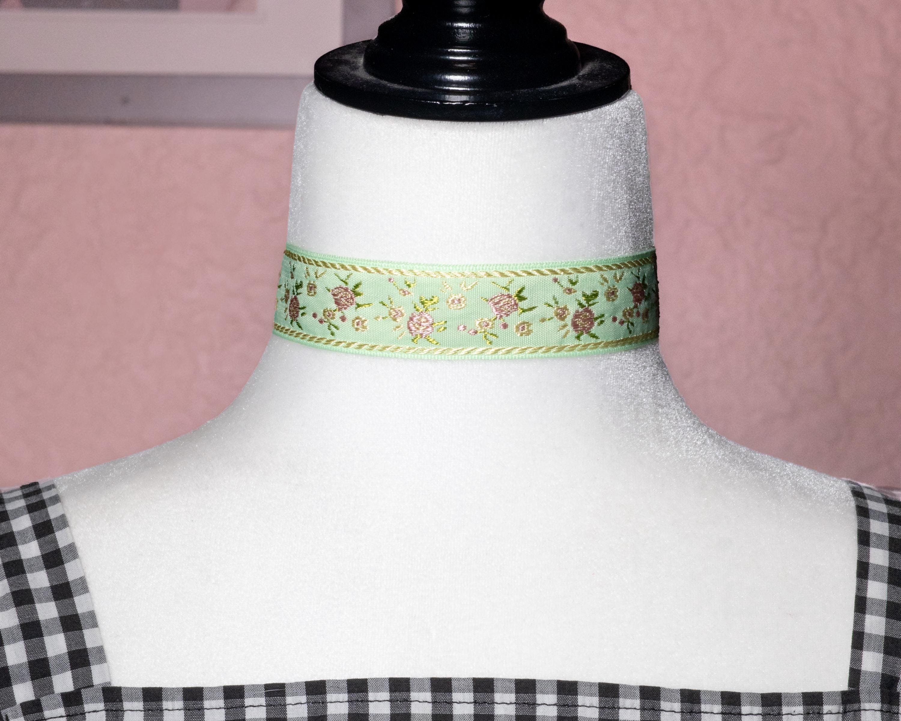 Green Floral Embroidered Choker: Coquette Ribbon Necklace, Vintage-Inspired Collar, Handmade