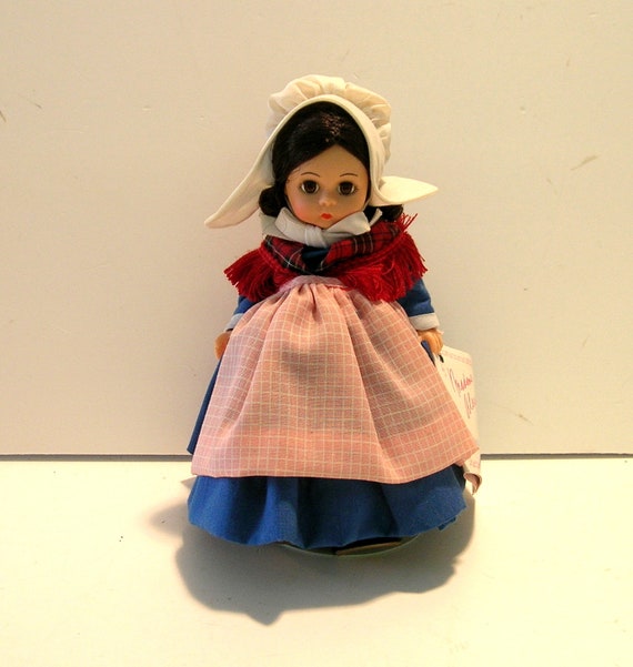 madame alexander miniature showcase