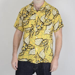 1950s Vintage Cold Rayon Pikake Tropical Flower Print Hawaiian 