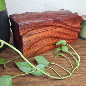 Decorative keepsake box