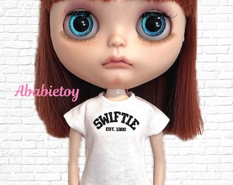 White Cotton Jersey T-Shirt Tee for Blythe Doll - Swiftie Est. 1989