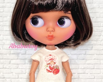 Off White Vintage Image Jersey T-Shirt Tee for Blythe Doll 12" Doll - Strawberry