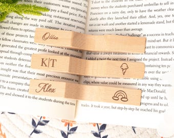 Custom Name Thumb Page Holder,Wooden Book Page Holder,Personalized Bookmark Holder,Reading Accessory Gift for Book Lovers & Daily Readers