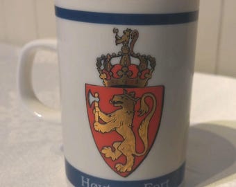 Taza del Fuerte de Høytorp conmemorando el centenario de la disolución de la Unión Sueco-Noruega