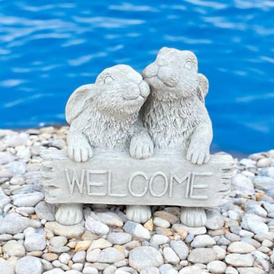 Two Rabbits Holding Welcome Figure, Couple Bunnies Statue, Entrance ...