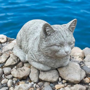 Crouching cat figure, Stone kitten sculpture, Detailed cat figurine, Garden pet memorial statue, Concrete kitten, Sleeping cat sculpture