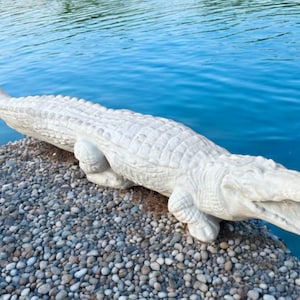 Realistic Crocodile figure, Crocodile statuary, Tropical animal decoration, Stone animal, Alligator laying sculpture, Patio statues