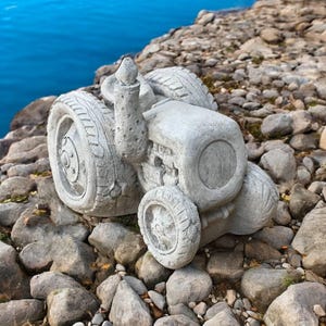 Cement made detailed tractor statue, Concrete farm car decoration, Tractor figurine, Stone tractor figure, Outdoor farm art, Christmas gift