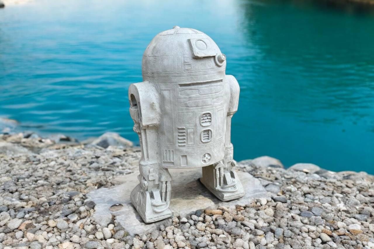 Robot Decaration Detailed Robot Figure, Standing Robot Figurine, Concrete Garden ...