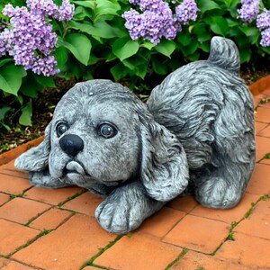 Cocker Spaniel dog statue, Crouching dog figurine, Cocker Spaniel puppy, Detailed pet loss gift sculpture, Stone pet memorial, Dog grave