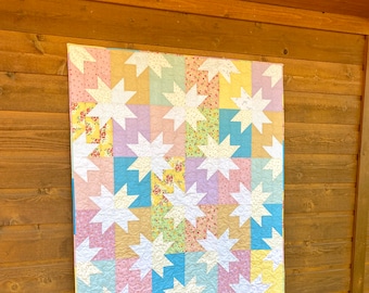 Quilt Baby Nursery Toddler Happy Stars Patchwork Pastel Bright Dots Pink Yellow Blue Green Scrappy Crib Colorful piecesofpine