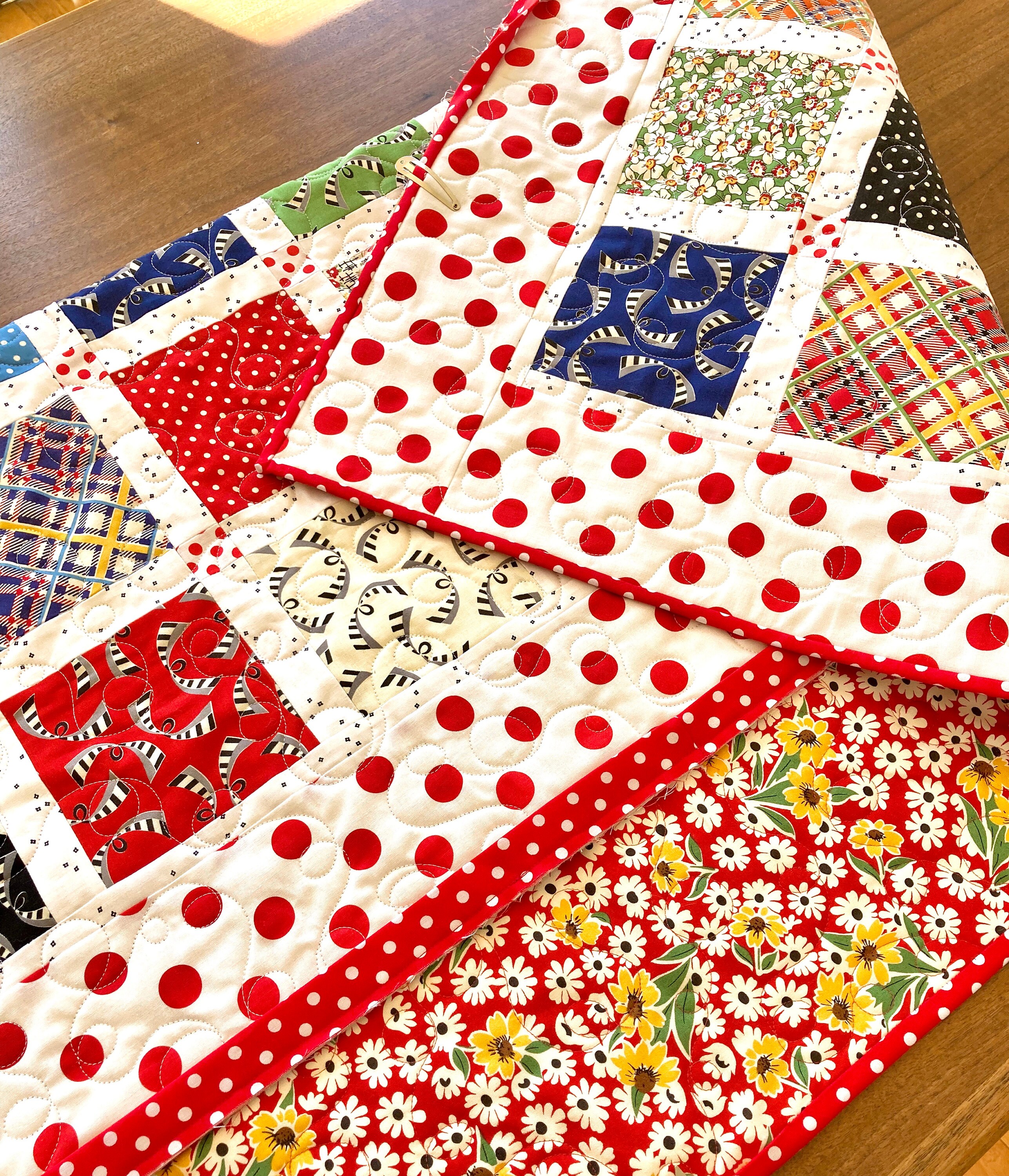 Quilt Bubble Pop Baby Toddler Nursery Crib Patchwork Square Scrappy Red ...