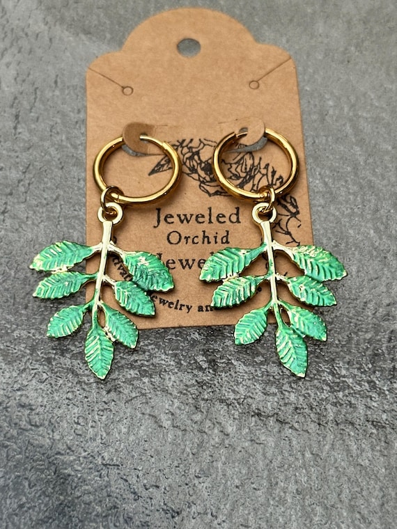 Leaf dangle earrings, Plant earrings