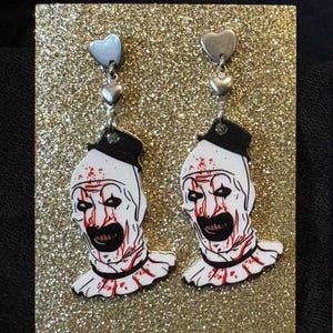 Terrifier Earrings with heart chains and studs