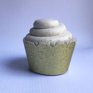 Scalloped Cupcake Wrappers| Qty. 12| Glitter Cupcake Wrappers| Cupccake Liners| Cupcake Holders| Cupcake Sleeves