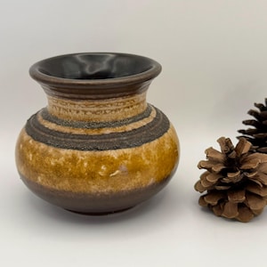 Vintage Keramik Vase Form 2979 aus den 70er Jahren. 1970er Jahre. Exzellenter Zustand.