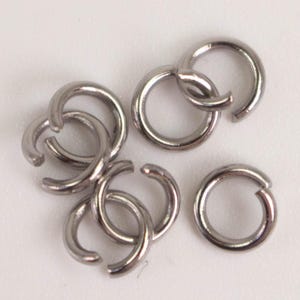 Jump RINGS 100 pcs of STAINLESS Steel Jump Rings Link Surgical Jumprings 4mm 21G Necklace Bracelet Wholesale Jump Rings Bulk Jumprings