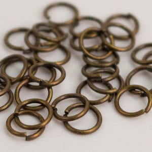 4mm Jump Rings, 200 Antique Brass Jump Rings / Bronze Open 4x0.5mm 24 Gauge  Link Connector Open Jump Rings O Ring - 5x4mm