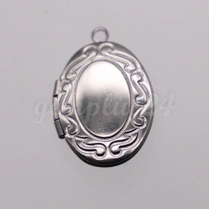 Stainless Steel Patterned Oval Locket Pendant Charm (16x24mm)