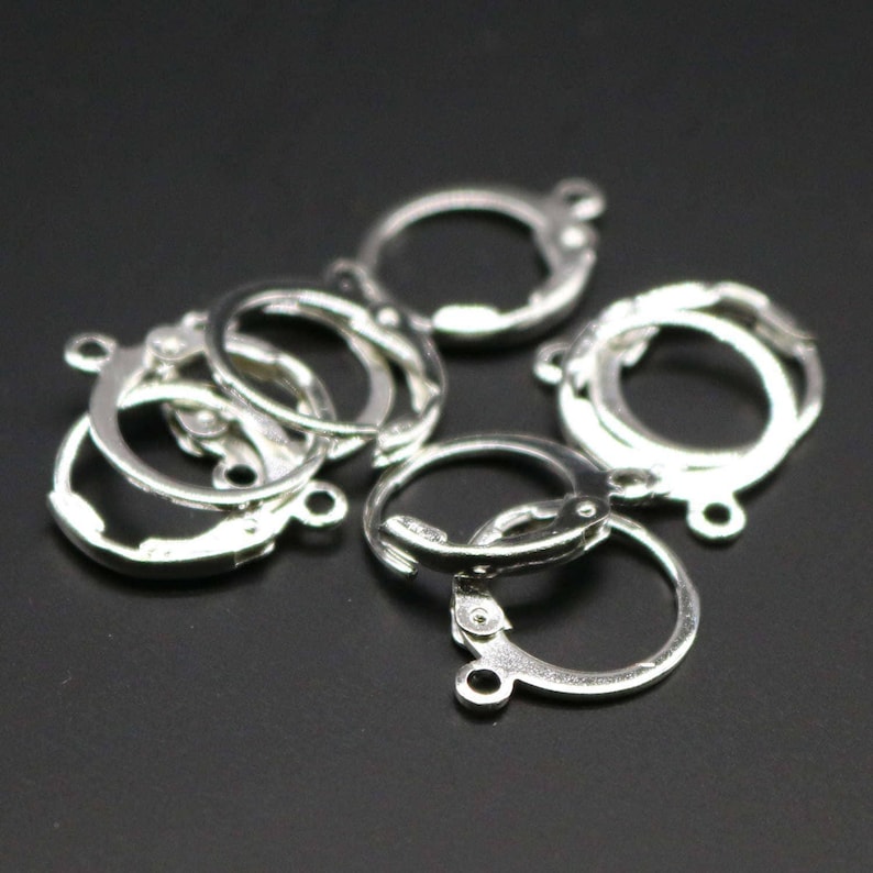 Accesorios para pendientes con cierre de palanca chapados en plata de ley: 12 x 9 mm (30 unidades) - Paquete a granel imagen 1