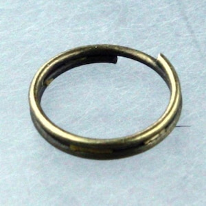 600 pcs of Antique Brass Finished Split Rings - 8mm