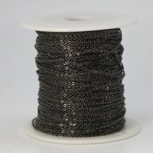 Cadena de microcables planos chapada en bronce: eslabones soldados de 1,5 x 1,2 mm, 91 cm (3 pies) - 1512F