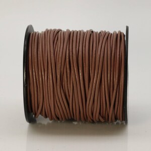 Cordoncino in pelle marrone chiaro: 2 mm rotondo in vera pelle, 5 piedi