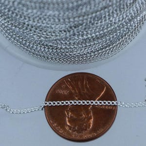 Corrente de meio-fio banhada a prata de 32 pés - Corrente de meio-fio pequena - Elo soldado de 1,3 mm - Colar de corrente a granel Delicado DIY - 1,3S
