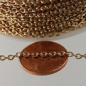 Carrete de 100 pies de cadena de cable redonda chapada en oro rosado champán - 3,0 x 2,1 mm - Eslabón resistente sin soldar - 3021CA