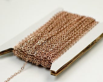 Chaîne câble plate plaquée or rose qui ne ternit pas : maillons soudés 3 x 1,7 mm, 100 pieds - Bobine en vrac