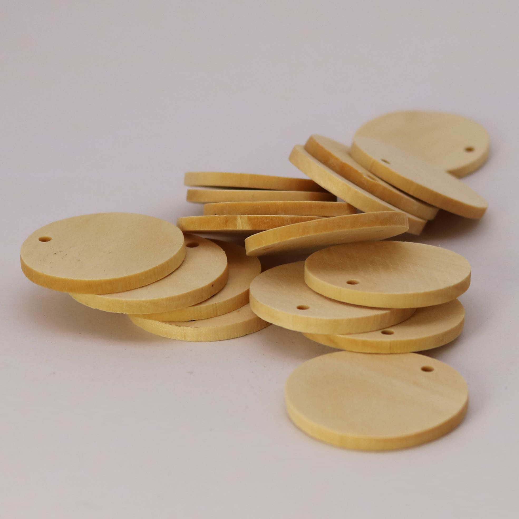 30 Pcs 6 inch Unfinished Wood Circles, Thickness 6mm, Wooden Rounds for Crafts, Wood Discs for DIY Painting Decorations, Weddings and Parties,by