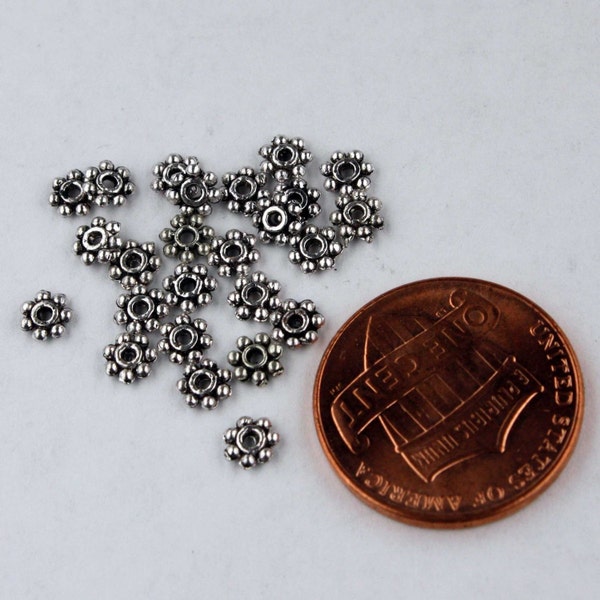 300 pcs - Antique Silver Finished Daisy Flower Spacer Beads - 4mm