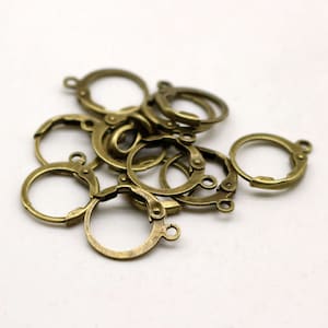 NEW 30 Antique Brass ROUND Leverback Earrings earwire - 12x9mm Brass Earring Lever Back  - ELR9