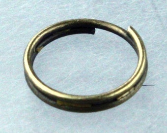 600 pcs of Antique Brass Finished Split Rings - 8mm