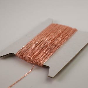 Cadena micro plana chapada en cobre brillante (eslabón soldado de 1,5 x 1,2 mm), 3 metros (10 pies) - 1512F