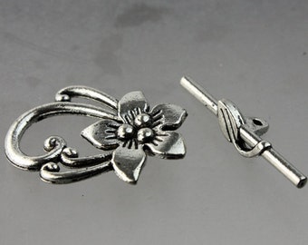 10 sets of Antique Silver Flower Sturdy Toggle Clasps