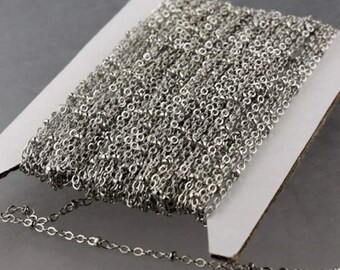 Chaîne satellite plaquée argent antique : laiton plaqué rhodium, maillons soudés de 2,4 x 1,7 mm, 100 pieds - Bobine en vrac
