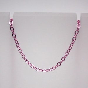 Cadena de soldadura microplana chapada en cobre rosa resistente al deslustre (eslabón soldado de 3 x 1,7 mm) de 3 pies