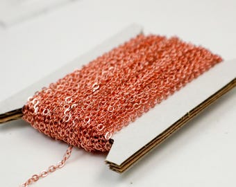 Chaîne pour câble plat plaquée cuivre qui ne ternit pas : maillons soudés 3 x 1,7 mm, 32 pieds - Bobine en vrac